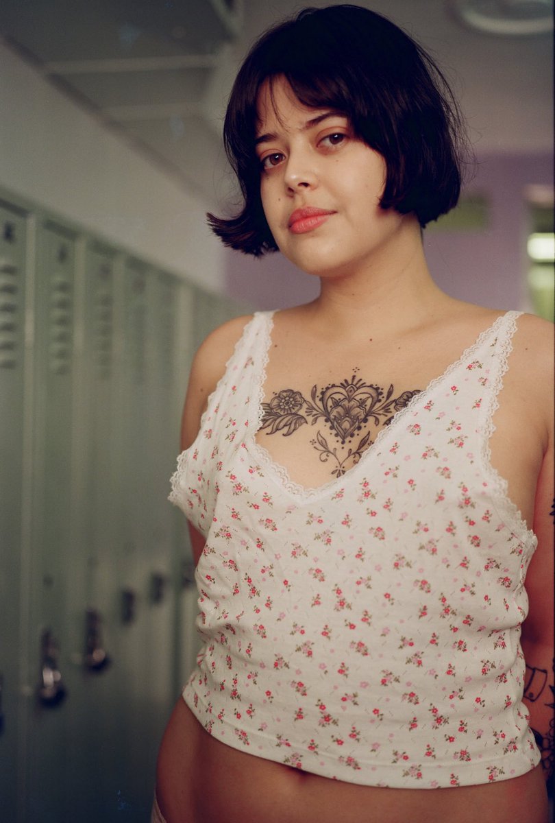 Alliisonder's tweet photo. Mimi on #120 💌 #mediumformat #filmphotography #fujigw690iii #portland #womanphotography #portlandphotographer https://t.co/6cUg9OdK3W