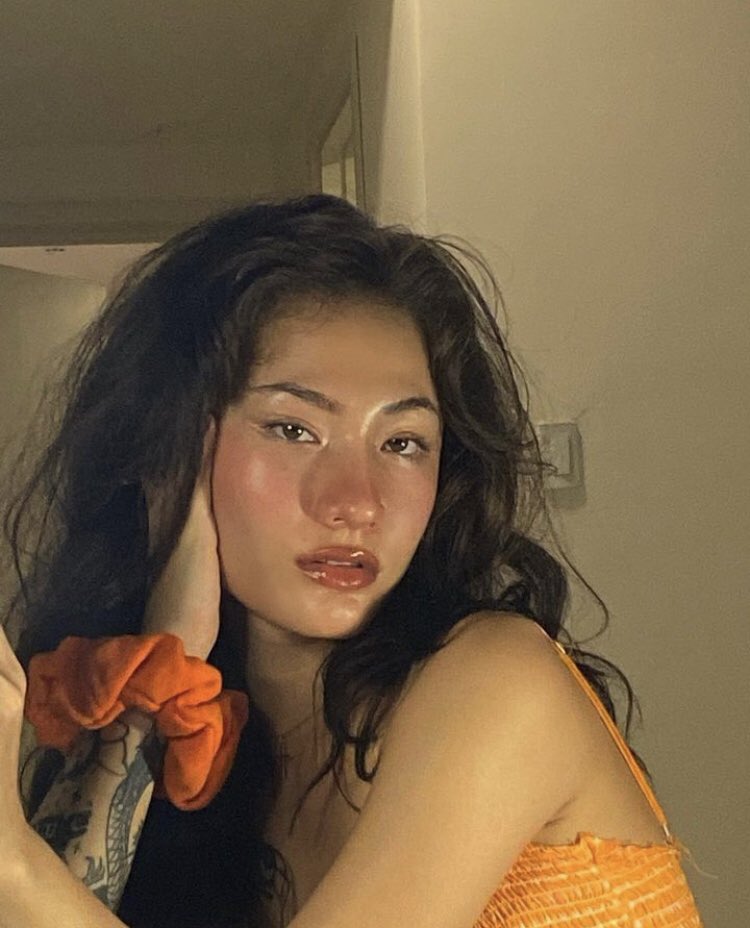 aellamazon's tweet image. ~&amp;gt;         Em sẽ chơi với anh thật lâu