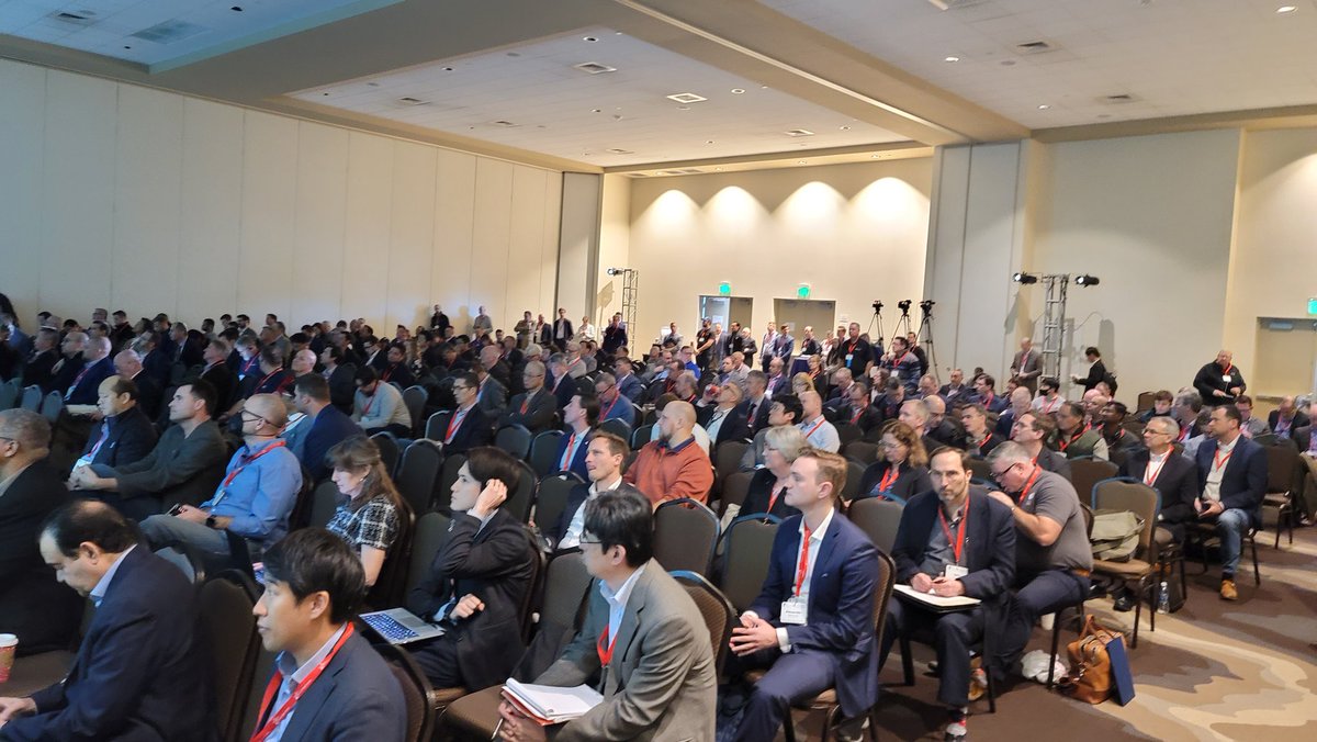 Eric Anderson of @CarlisleIT,
Sergio Cecutta of <a href="/SMG_Consulting/">SMG Consulting</a>, and Yanik Doyon of <a href="/thalesgroup/">Thales Group</a> had great talks in the Perspectives on #eVTOL Session, chaired by <a href="/KennethISwartz/">Kenneth I. Swartz</a>.
vtol.org/eVTOL2023
#eVTOL2023