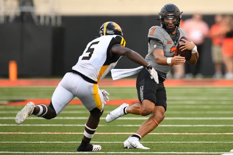 Thedjallen_'s tweet photo. Blessed to receive an Offer from University Arkansas at Pine Bluff 🟡⚫️ @_CoachWilks @iamcoachgene @Icoach24 @coach_dscates @MohrRecruiting @RyanCallahan247 https://t.co/boOZQGlDgD