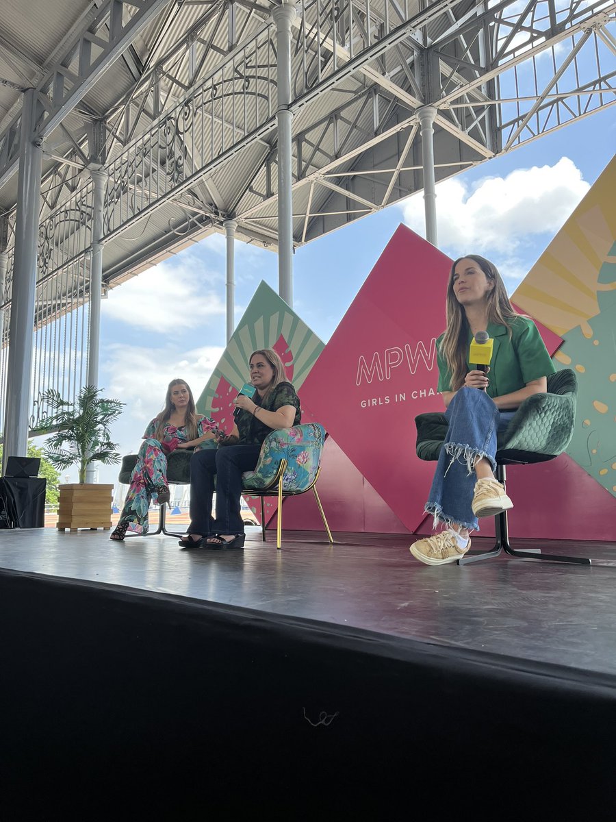 Liderazgo disruptivo con las duras de @GirlsinTech_Ec <a href="/lou_s/">Lou👩🏻‍💻</a> 💜💪
#mpwr2023 #girlsincharge #girlsintechec