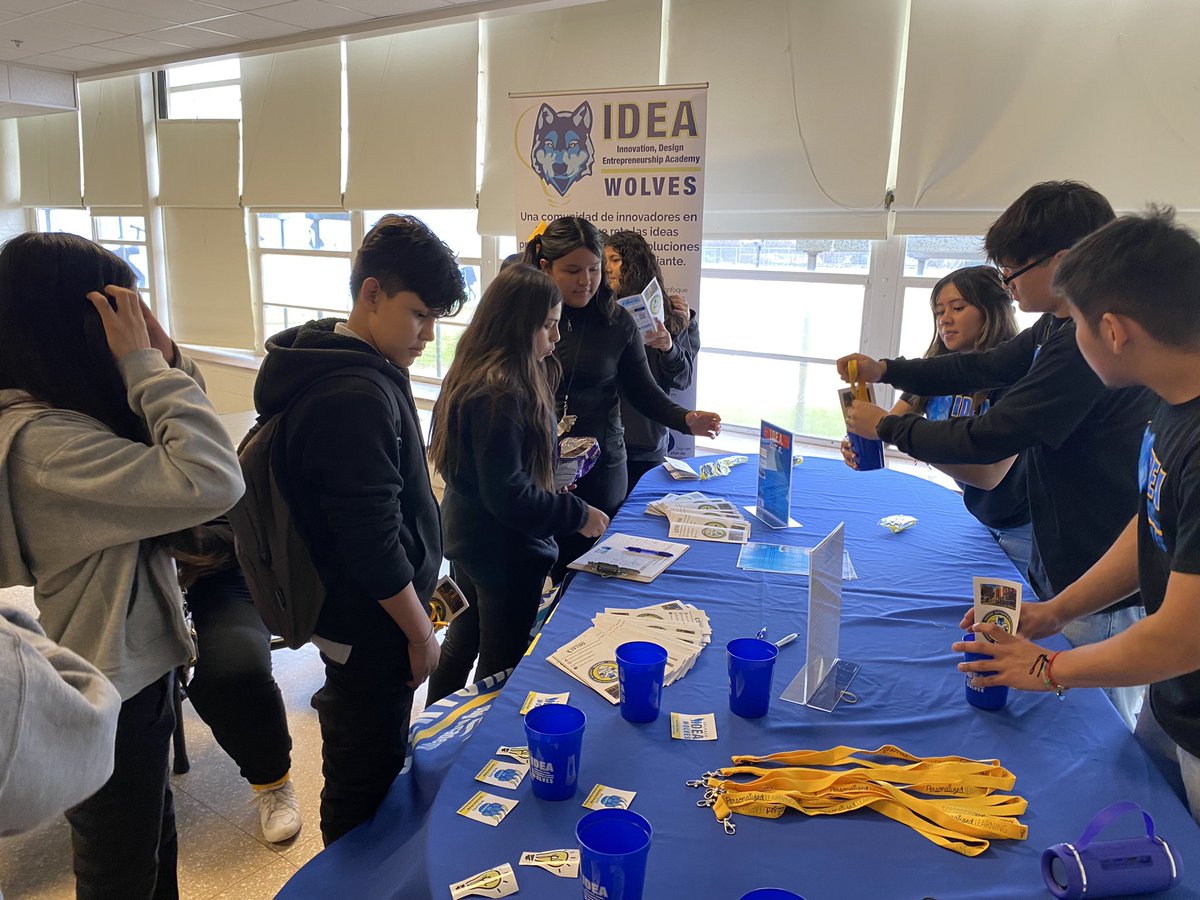 PersonalizeDISD: RT @tanyania: @IDEA_at_Fannin ambassadors are busy telling @marshprep scholars the great things happening at their school! It’s time to apply we have limited spaces. #chooseDISD #chooseIDEA @dallasisdsel @DISDREO @Ms_Pesina