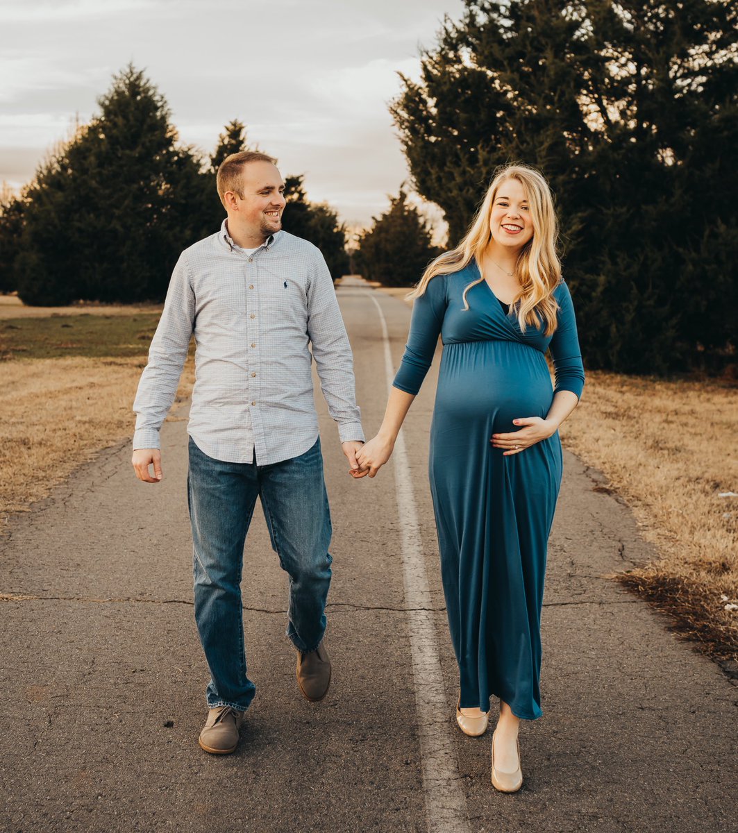 HLively_'s tweet photo. Things I hope my kid gets from his mom:

✅ Looks
✅ Hair
✅ Brains
✅ Common Sense
✅ Heart

Things I hope my kid gets from me:

✅ Taste in women
✅ Luck

👶🏻 Ready for you to be here, my dude! https://t.co/dgAmFZ3lEA
