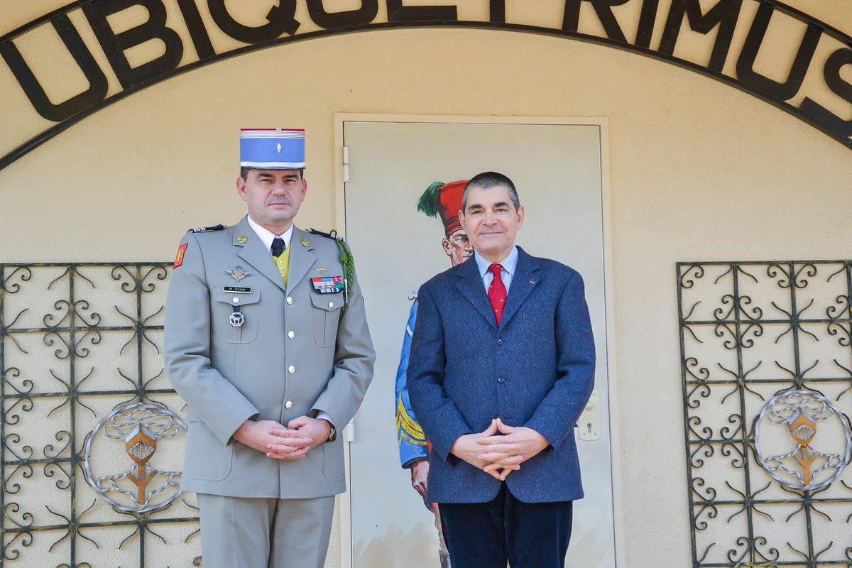 CDC_1eRCA's tweet image. En 2022 le #1erRCA a collecté 17772 € pour les blessés de l' @armeedeterre. Je recevais ce jour le président de @TerreFraternite afin de lui remettre officiellement ce don pour soutenir nos camarades et leurs familles. #AvecNosBlessés #SoldatsdelaNation #COME2CIA