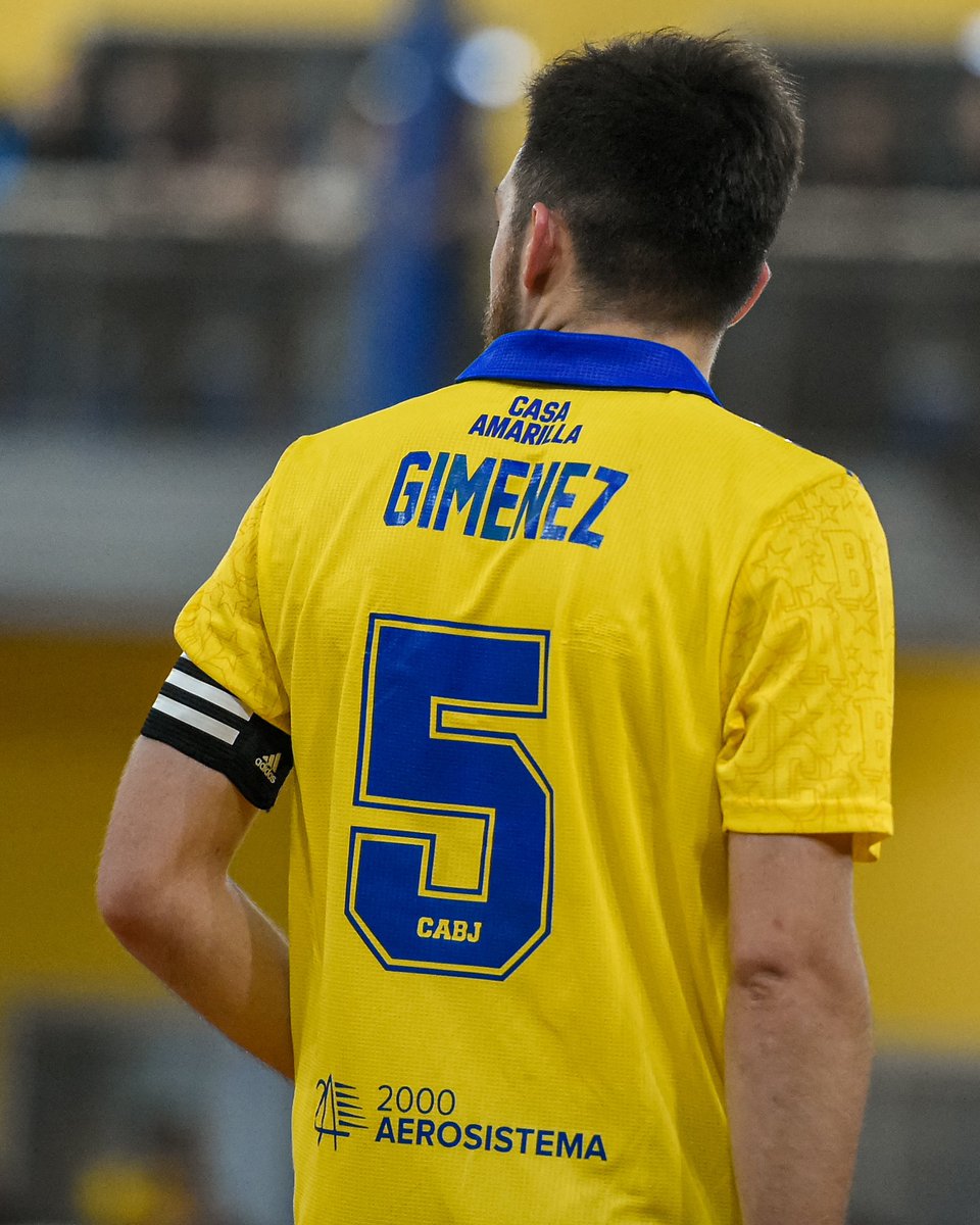 BocaFutsal's tweet photo. ¡Martín Giménez sigue en Boca! ©️😃

El jugador continuará siendo parte del equipo para esta nueva temporada 💪

#DaleBoca 🔵🟡🔵 https://t.co/uCfbylkiXU