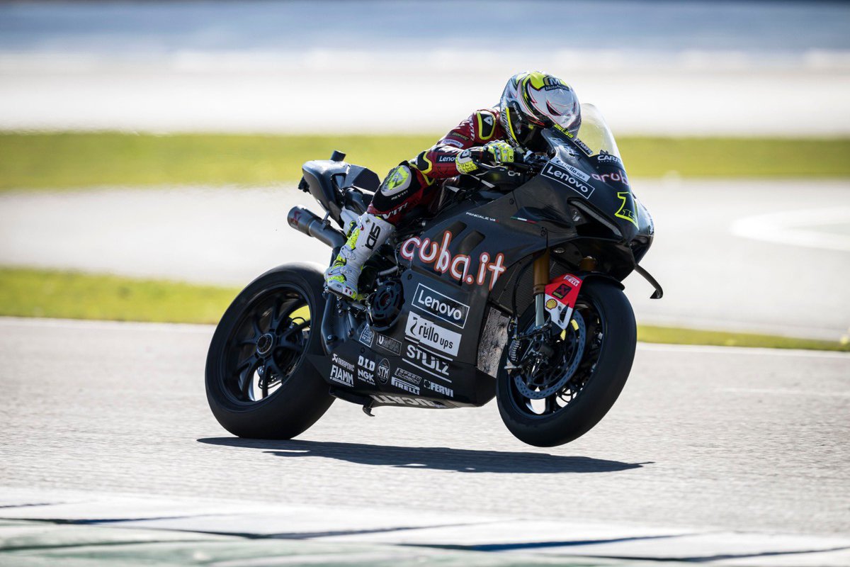 19Bautista's tweet photo. Anybody say #WheelieWednesday ??🤏🏼🤏🏼
Alguien ha dicho #WheelieWednesday ??🤏🏼🤏🏼
Great feelings with my new baby🥰🥰
Buenas sensaciones con mi nueva nenita🥰🥰
#AB19 #TheDefense #WinterTest #JerezWorldSBKTest #2023StartsNow #ForzaDucati #performance https://t.co/tgAqi92cWx