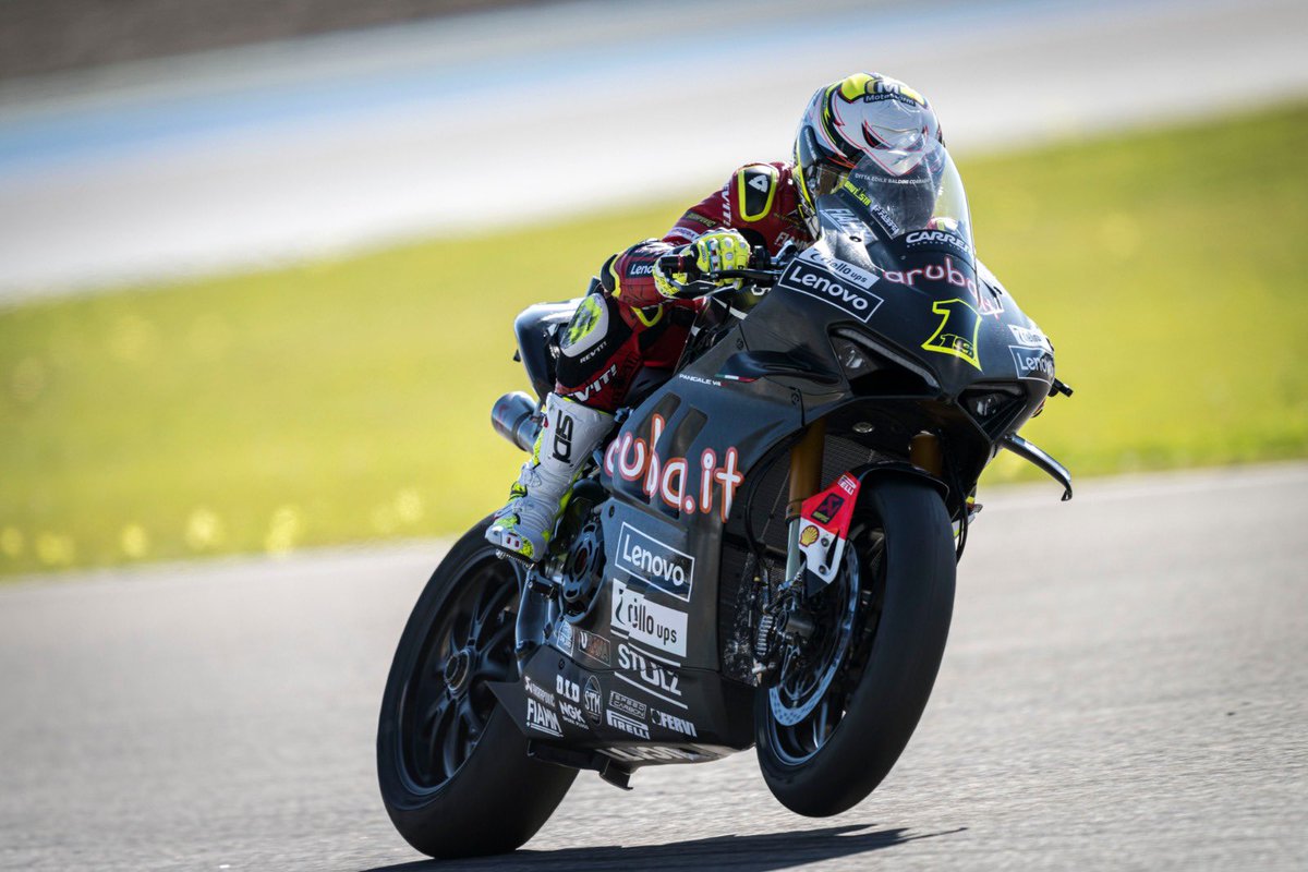 19Bautista's tweet photo. Anybody say #WheelieWednesday ??🤏🏼🤏🏼
Alguien ha dicho #WheelieWednesday ??🤏🏼🤏🏼
Great feelings with my new baby🥰🥰
Buenas sensaciones con mi nueva nenita🥰🥰
#AB19 #TheDefense #WinterTest #JerezWorldSBKTest #2023StartsNow #ForzaDucati #performance https://t.co/tgAqi92cWx