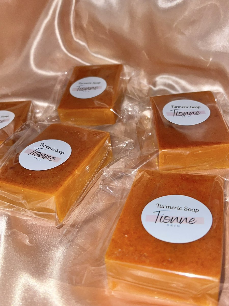 The ultimate duo for achieving an even skin tone!

Turmeric Soap can be used everyday 
Turmeric Scrub can be used 2-3X a week 

They help to reduce hyperpigmentation and discoloration, brighten skin, reduce acne, moisturize skin, soften skin, fades scars, dark spots &amp; dark areas