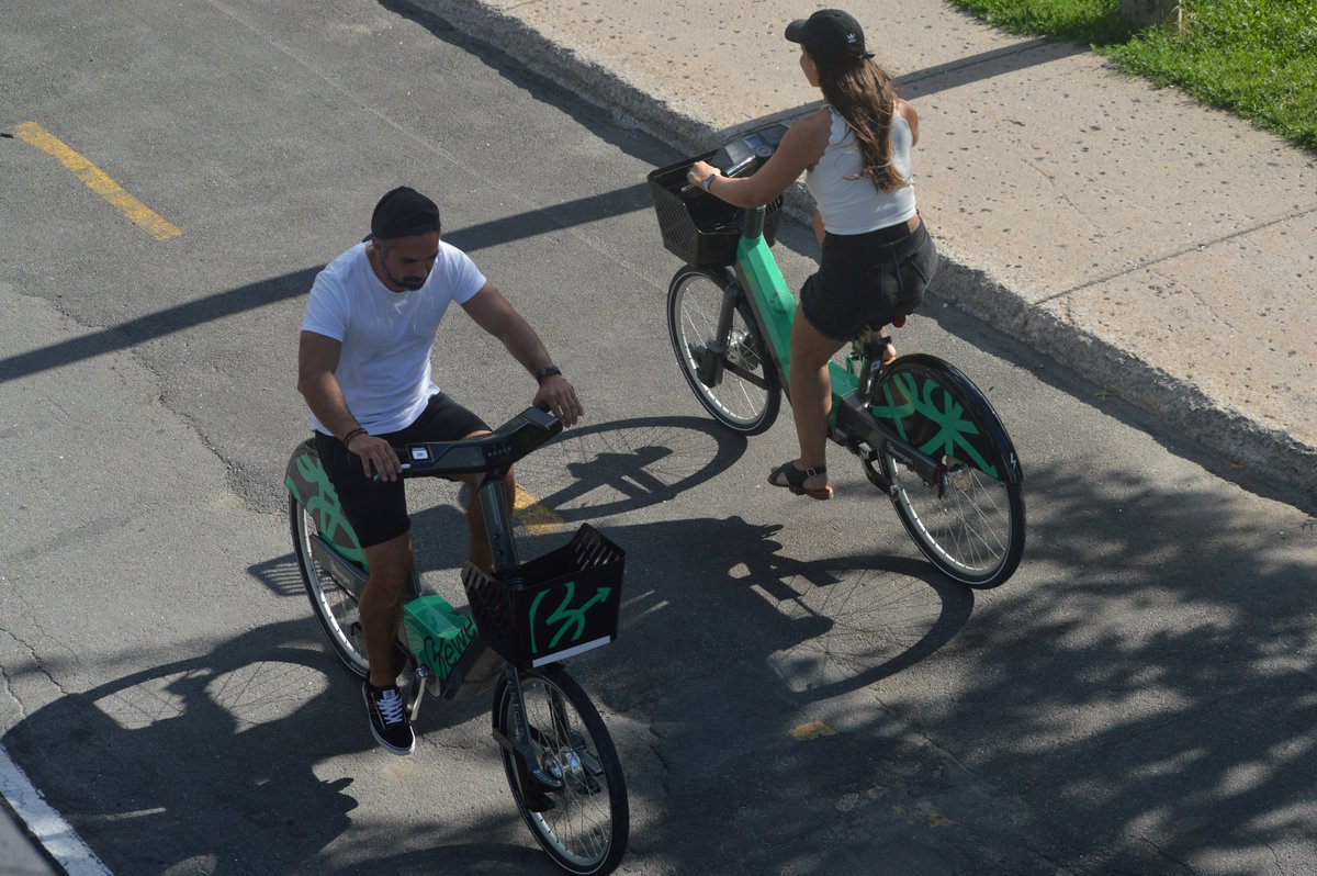 On 💚 vous voir rouler! 

Joyeuse St-Valentin à tous les cyclistes Bewegen
---

We 💚 how you roll! 

Happy Valentine's Day to all Bewegen's riders

#Bewegen #ebikes #bikeshare #ValentinesDay2023