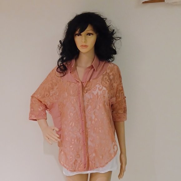 ShopCallieLives's tweet photo. So good I had to share! Check out all the items I'm loving on @Poshmarkapp from @julie558232 @SavannahThreads #poshmark #fashion #style #shopmycloset #callielives: https://t.co/pKh7MJCOxX https://t.co/Jk55B6FXLT