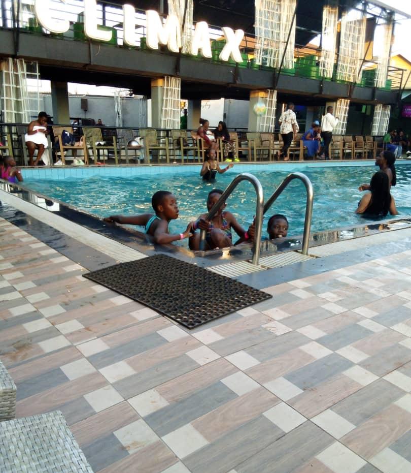 vale_mubiru's tweet photo. Birthday well spent we thank you Lord https://t.co/I0VBewSMFe