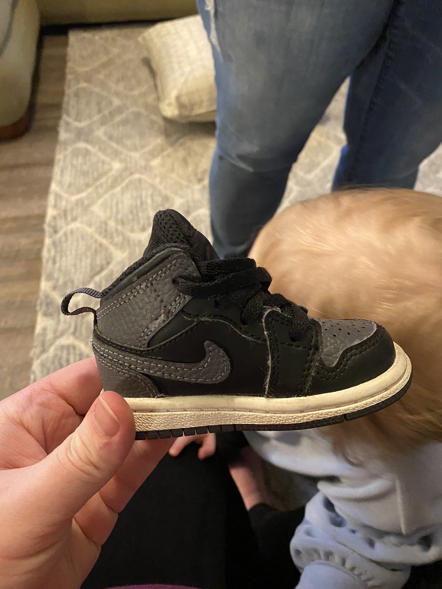kelseylsullivan's tweet photo. Walker got the cutest shoes from a friend of ours. My heart just can’t handle it 🥹🥹🥹 https://t.co/TXznk0zVLg