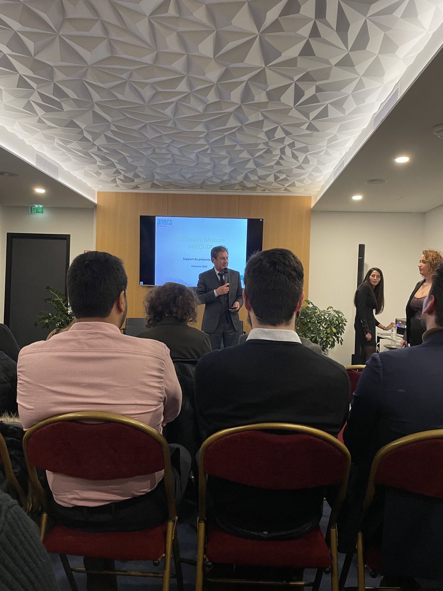 Intervention de notre président de l’Ifec paris à l’AG de l’⁦<a href="/AnecsIdf/">ANECS IDF</a>⁩ et du ⁦<a href="/CJEC_IDF/">CJEC Île-de-France</a>⁩ ! Grand moment de voir tout le dynamisme généré par les élus et adhérents des associations de jeunes professionnels.Un bonheur de voir toutes les évolutions après ma Présidence
