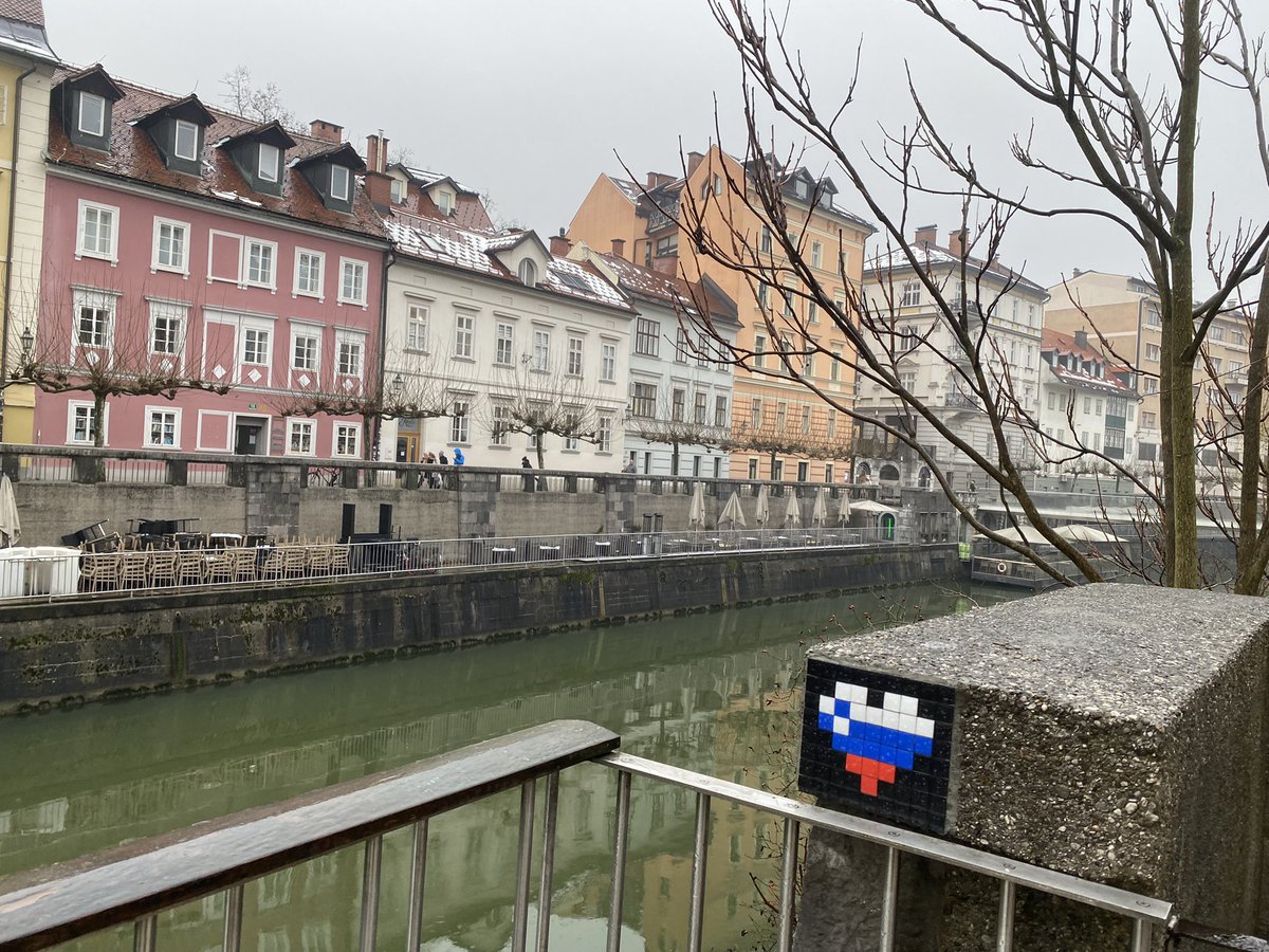 ColegioMSiurot's tweet photo. 2️⃣ #Cultural #Day 🇸🇮👌🏼

➡️En nuestra 2ª #jornada en #slovenija 📍 ⤵️

➡️Visitamos la #espectacular #cueva de #Škocjanske 😳

➡️Y conocemos la #capital #eslovena gracias a la #app #CŠOD #Misija ✅

#ErasmusPlusProject 🇪🇺#GreenFriends 😉
🇸🇮🇪🇸🇮🇹🇩🇪
#We 💙 #ljubljana 

@sepiegob https://t.co/gBRK7tCQdm