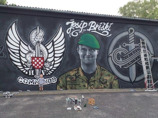 WarMurals's tweet photo. There are murals all throughout Croatia commemorating the only Croatian soldier that died in Afghanistan- Croatian SF member Corporal Josip Briški: Killed in action in Kabul 7/24/2019. #murals #streetart #memorialmural #operationresolutesupport #gwot #croatianarmy https://t.co/hcdbIT3KM4