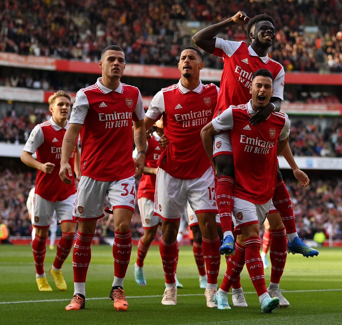Bascienly's tweet photo. @Mbariis @MogomotsiLebot2 #Goonerfamily https://t.co/kPcnagI9o4
