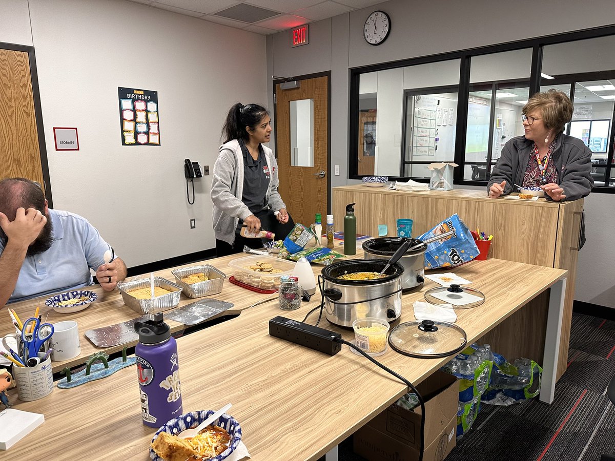 Margaret Anne Tucker (@mrstucker_west) on Twitter photo Back Room Besties had a PayDay Potluck today, and it was perfect for this cold day <a href="/mr_smetzer/">John Smetzer</a> Back Room Besties had a PayDay Potluck today, and it was perfect for this cold day <a href="/mr_smetzer/">John Smetzer</a>