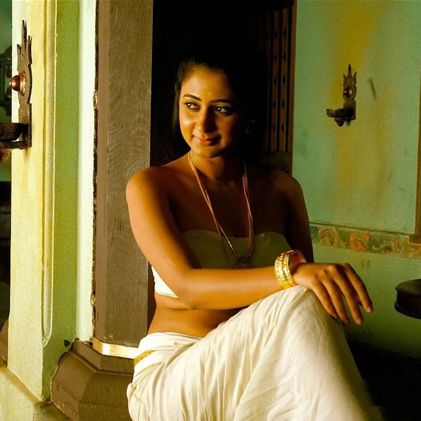 tamilcinestars's tweet photo. Throwback Special of the day
@KanihaOfficial 💙
#kaniha #Kaniha #actressKaniha #Throwback #ThrowbackSpecial #ThrowbackPics #cinemediastars
https://t.co/cJQAz9gWgA https://t.co/INoujjfOLq