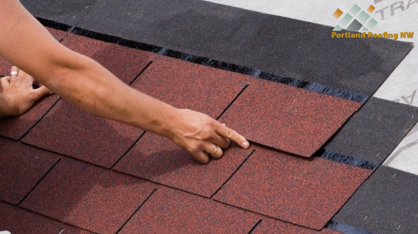 RoofingNW's tweet photo. Are you trying to determine if you need to replace your roof or just repair it? Take a look at this article that will explain the difference, and then give us a call!  via: https://t.co/vdrkHuCVsD https://t.co/nbhDwEV9tU