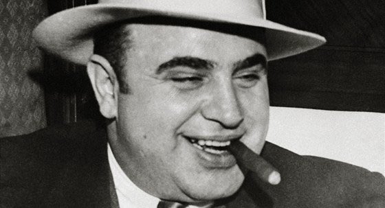 JaroslavKmenta's tweet photo. 25.ledna

1947 zemřel americký gangster Al Capone

2006 zastřelili kmotra podsvětí Františka Mrázka

2010 byl popraven Alí Hasan al-Madžíd zvaný „Chemický Alí“ (irácký exministr a šéf tajné služby).

1993 vznikl Agrofert Andreje Babiše, přezdívaného Boss Babiš či Chemický Alí. https://t.co/478tdoPJZS