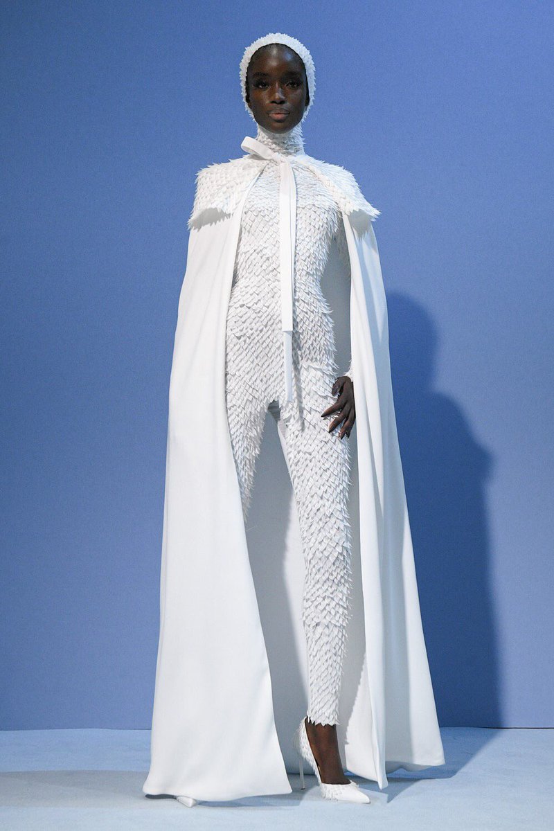 saintdoII's tweet image. loved maty diba’s effortlessly good walk closing the jean paul gaultier ss23 couture show by haider ackermann