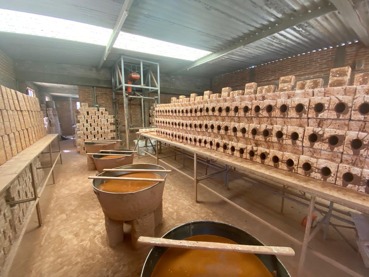 PatriaUni's tweet photo. Visita guiada a fábrica de  cerámica y  alfarería de talavera, por alumnos en las licenciaturas en 
Administración y Contaduría Pública, donde la importancia del proyecto fue que los alumnos conozcan los diferentes procesos productivos.

https://t.co/AuY3Y5SaIo https://t.co/20nBXlgQQw