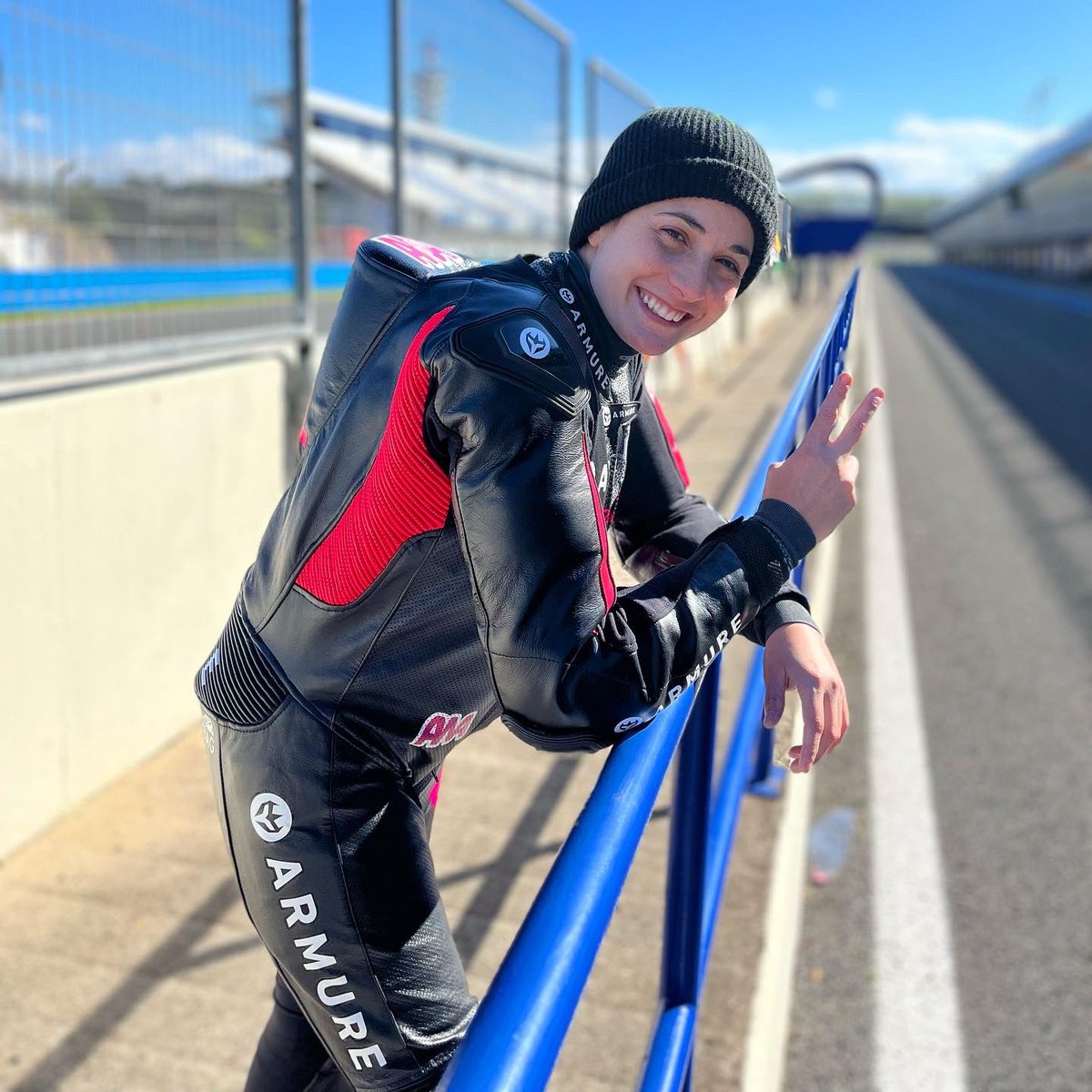 AnaCarrasco_22's tweet photo. Doing some laps at Circuito de Jerez!😁 https://t.co/JKLG9ZdG2R