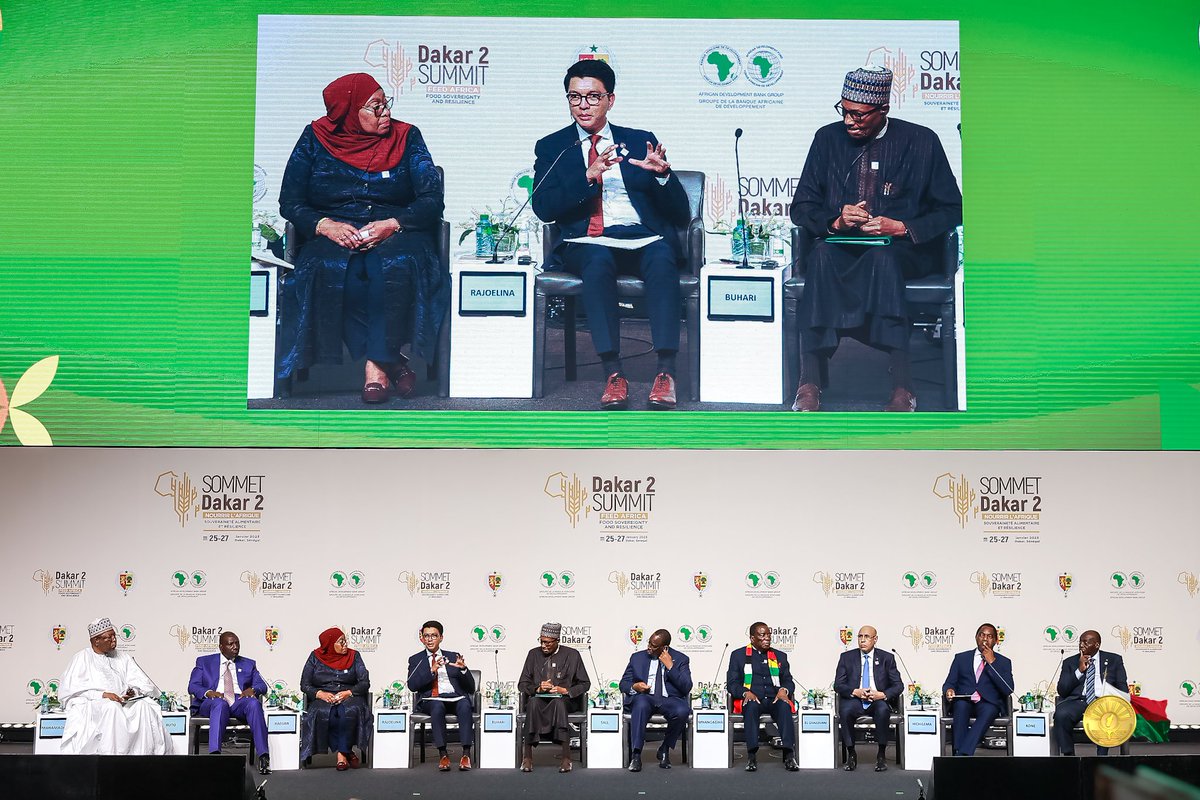 "Le Président de la République <a href="/SE_Rajoelina/">Andry Rajoelina</a> s'est exprimé aujourd'hui devant le #SommetAlimentaireAfriqueDakar2 organisé par l'<a href="/AfDB_Group/">African Development Bank Group</a> pour appeler à renforcer les actions de lutte contre la faim sur le continent.
Le potentiel de l'Afrique est immense : il doit être utilisé"