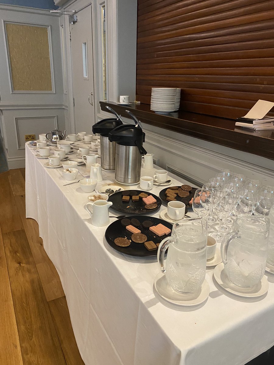 GreenerClare's tweet image. Delighted to present to #Probus Club for men yesterday in Ennis. What a fantastic group! Amongst topics discussed were a #CircularEconomy therefore delighted to see that this was a #SingleUse free event at the @OldGroundHotel 👌👏
#GreenBusiness #ClimateAction