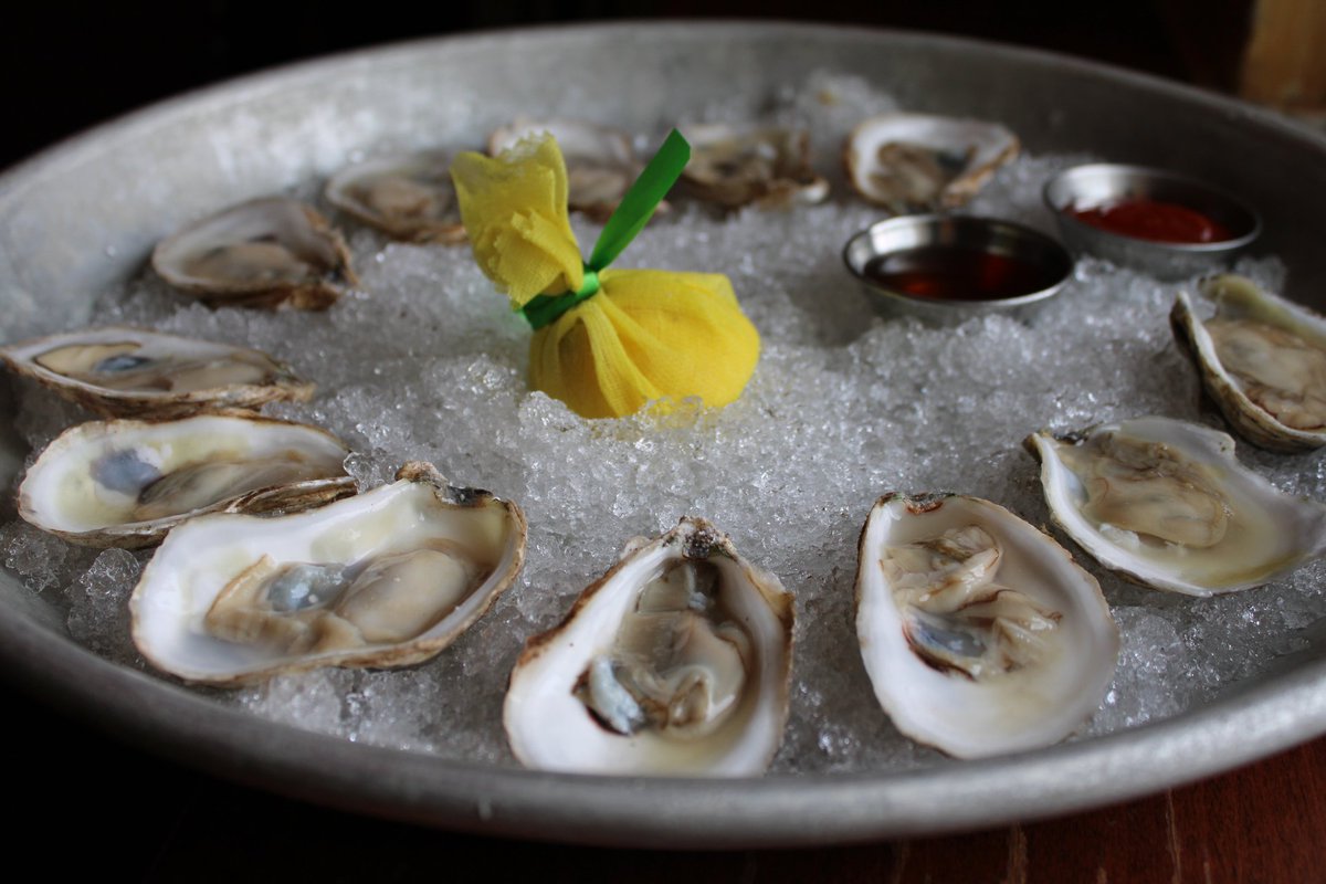 The perfect way to get your oyster fix this week 🦪

$1 oysters TODAY! Reservations available through the link in our bio.