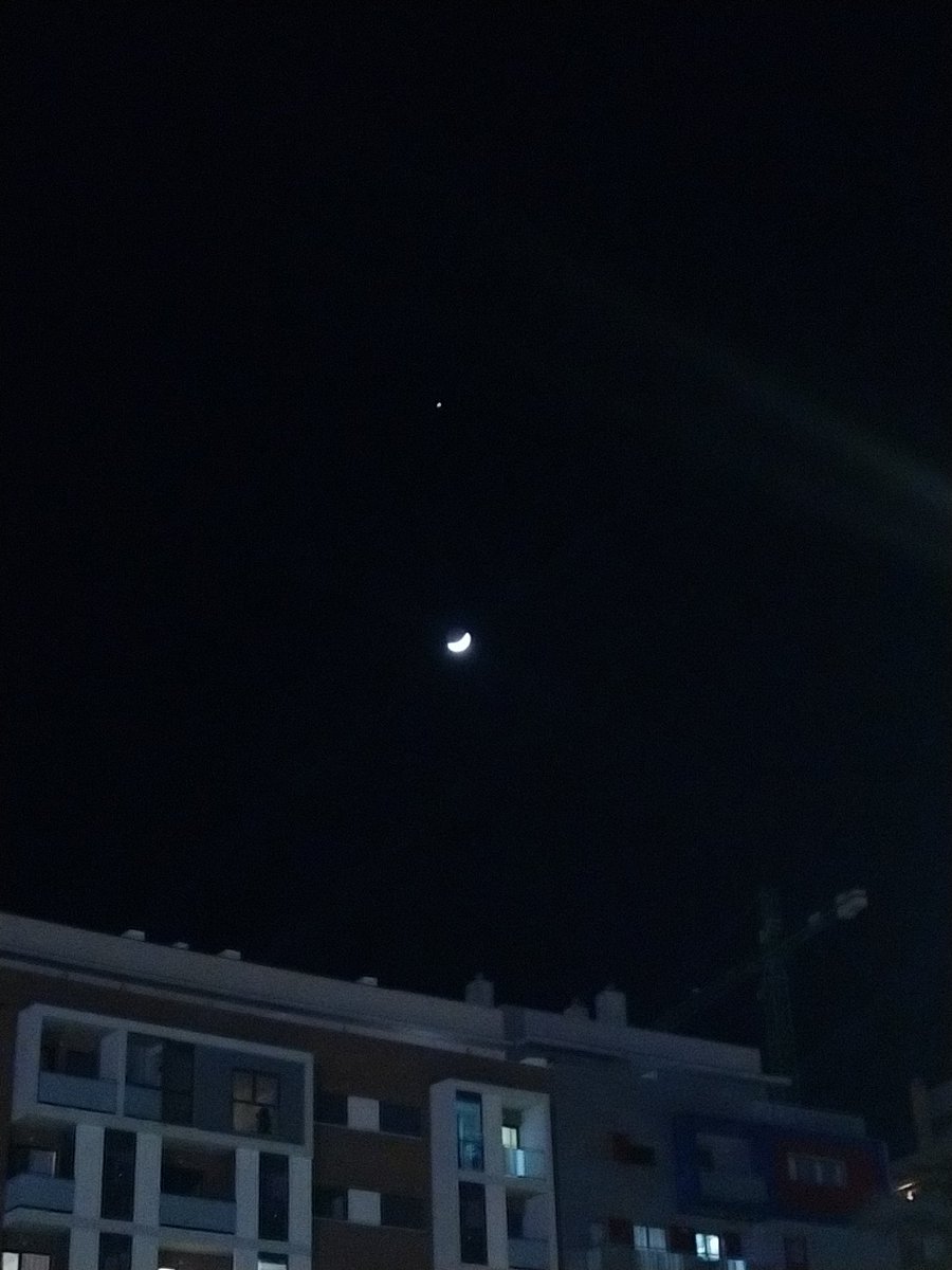 FMolto's tweet image. La luna acunando a Júpiter... Desde Torrent , Valencia @ASTROAVA