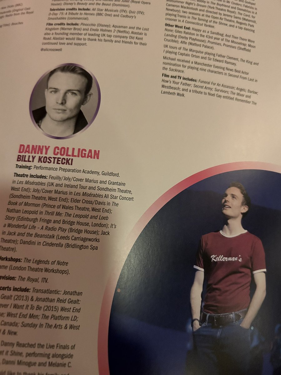 ChrisLincoln80's tweet photo. Last min booking with @TodayTixUK and #RushTicket this afternoon! 😮 here unexpectedly on #GalaNight 🎉
Have a fab show @DannyColliganUK enjoy carrying that #Watermelon 🍉@DDOnStage #DirtyDancing https://t.co/0BAgbonx84