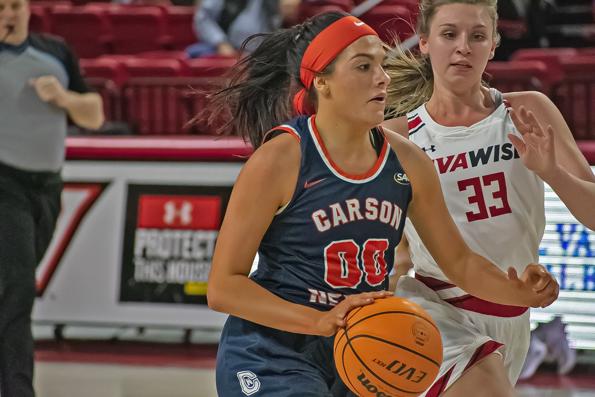 CN_Eagles's tweet photo. We've got @harli_smith on triple-double watch with 1️⃣5️⃣ points, 1️⃣1️⃣ boards and 8️⃣ assists

🦅  @CNwbasketball 89
⛰️🤺 @UVAWISEWBB 69
4:02 4th qtr
📻 106.3 FM
📱 https://t.co/gipZ7woHxo
📈 https://t.co/hiIvfnQa8x https://t.co/0nXo6IWDsD