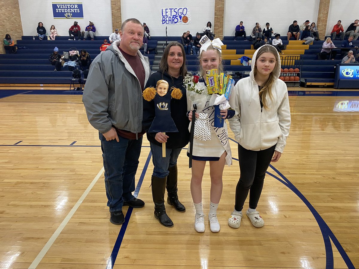 More of our senior cheerleaders