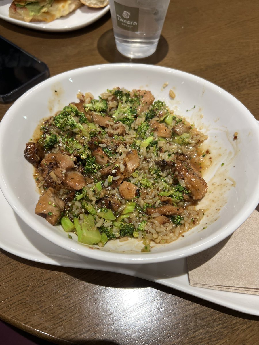 ab_schieman's tweet photo. Absolutely flabbergasted this bowl was almost $13 @panerabread. Basically a kid’s portion size and tastes like a meal out of the freezer section at Kroger. Panera has become a total crock! https://t.co/jAQlgskR3K