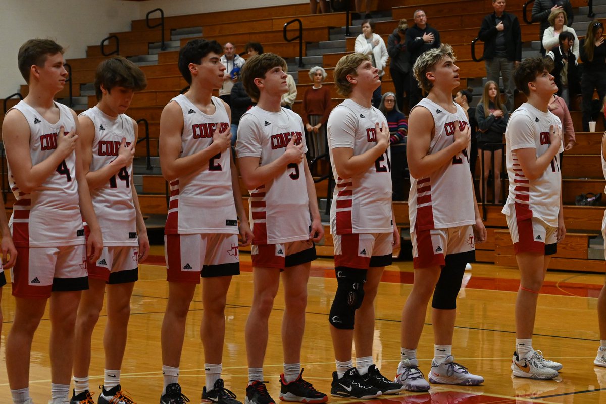 Starting 5️⃣
🆚 Waller

0️⃣ Manuel Ruiz 
2️⃣ Juan Divo
3️⃣ Ivan Marquez 
1️⃣1️⃣ Jordan Conner 
1️⃣3️⃣ Brunel Stewart 

#TXHSBB | #SwingTheHammer | @cougarclawnews