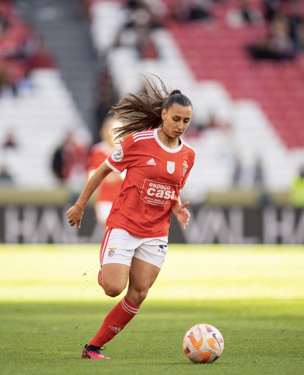 O benfica feminino joga muito mas destacar <a href="/catarinalAmado/">Catarina Amado</a> nos dois dérbis 
Que jogadora ⚪🔴