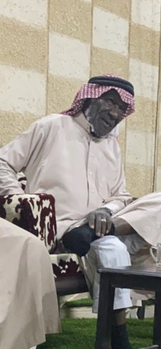 ورحل الرجل التقي النقي
انتقل الي رحمة الله وغفرانه العم/خليف حصيدة الرويلي ابوسلطان ودموعنا تسبق كلماتنا داعين الله له باالرحمه والمغفرة ونشهد الله إننا احببناه كما عهدناه نعزي انفسنا على فراقة ونعزي كل من عرفه وإنا لله وإنا اليه راجعون