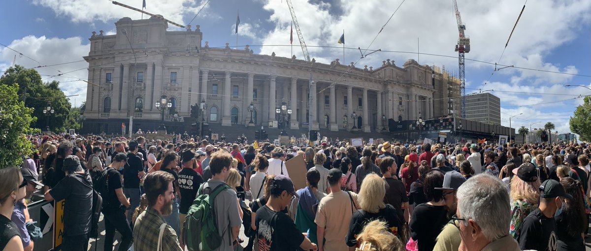 georgina_116's tweet photo. In Narrm On #survivalday #invasionDay in solidarity also with grandmothers against removal #GMAR & Darwin Nannas call #CloseDonDale #closeDondaleNow #ShutShop #handsOffAborifinalKids #kidsbelongwithfamilies ongoing colonisation still incarcerating #FirstNation children,women &men https://t.co/VhEE1xbAB4