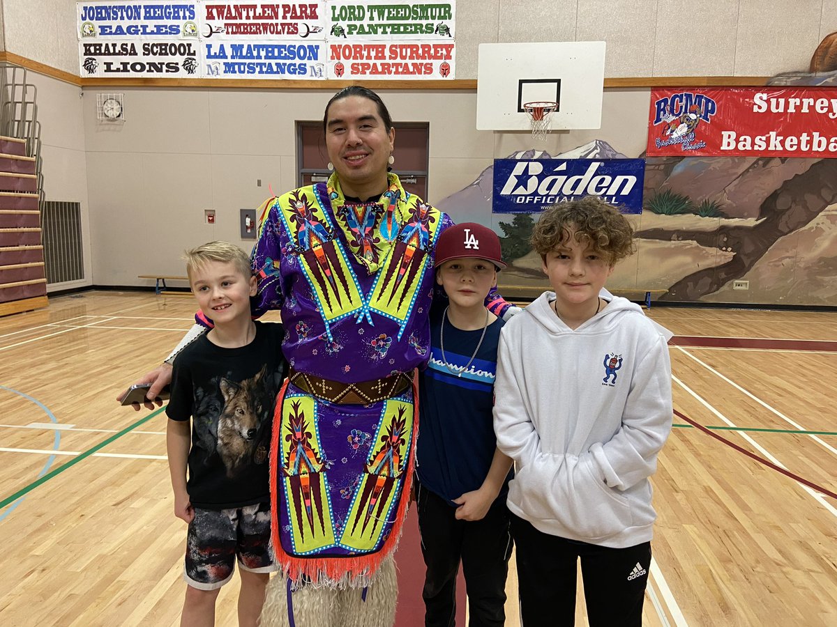 jodywilsonTL's tweet photo. Very lucky students met #notoriouscree and learned to powwow dance this afternoon. What a great presentation! Hoop dancing was also fabulous and educational. #sd36learn https://t.co/aUHwsurcAb