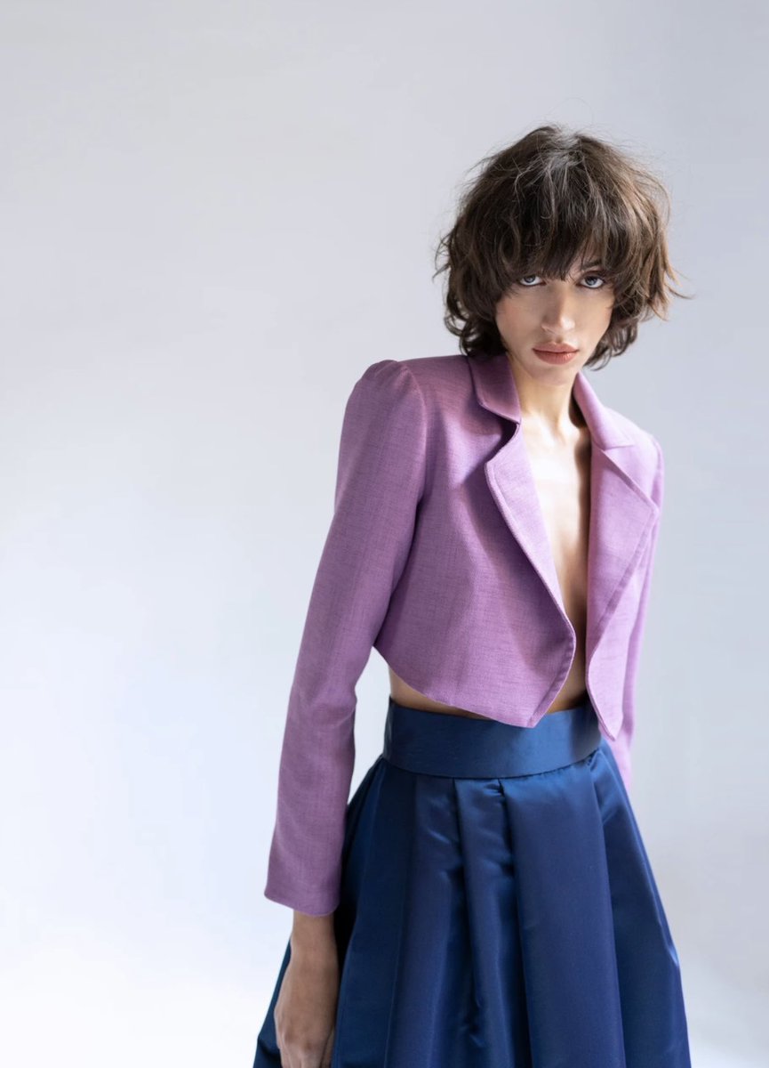 CasarseaCat's tweet image. Nou article a la web! Tria un look de convidada en color block🤍El color block és una eina clau a l'hora de vestir.Transmet dinamisme,energia, gust i creativitat. Descobreix en que consisteix el color block llegint el nostre article!✨#colorblock #casarseacatalunya