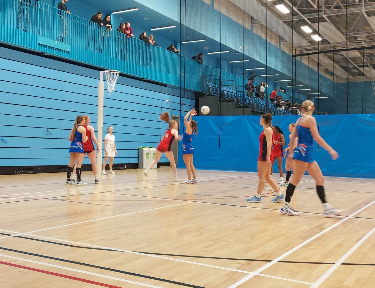 Hunter1_lj's tweet photo. .@UBSport @UBSscholarships @UBSportFitness @wessa43 @UOBNetball #MatchDayWednesday #3A's completed
2s v Lbrough 3s (H) 69- 38🦁
1s v Man Mey 1s (H) 46-39🦁
5v Worcester 4s (A) 54-10🦁
#BankThat #PressOn Well Done Ladies😌😌
#WeAreUOB ❤️💙💛🦁 https://t.co/ZSsbTZmsde