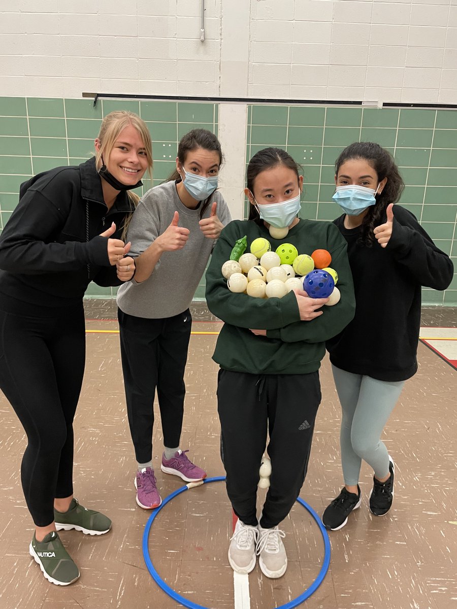 WeDoGymRight's tweet photo. Year 1/5 Teacher Candidates @brockueducation Sharing the passion and joy of physical activity and well-being. The future of HPE is in good hands! #LoademUp @BrockUniversity 1/2 https://t.co/qiiI1GSih9