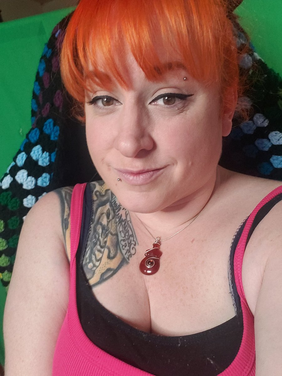 KaTapillars_Art's tweet photo. It Witchy Wednesday!! Today I'm teamed up with @MissBrattanyAnn for some #Tarot Readings and we are making some #Imbolc Dolls!! Make sure to swing by and get a card read!! Love your face!!
#nationfam #communityovercompetition #myhumans #loveyourself #smoochies https://t.co/FLaKadGn0I
