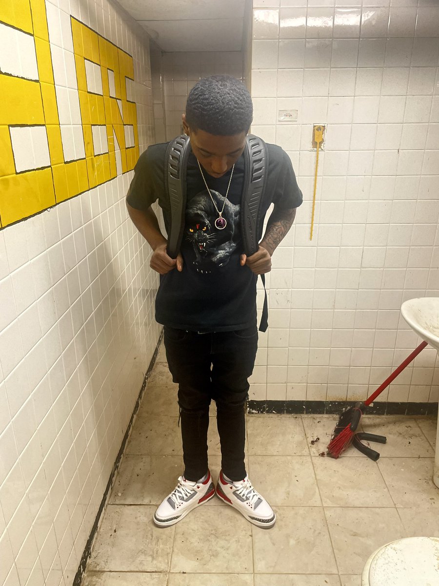 D1SMari_'s tweet photo. RISKTAKER®️❤️ #FREELORD https://t.co/4mHtrw6lCQ