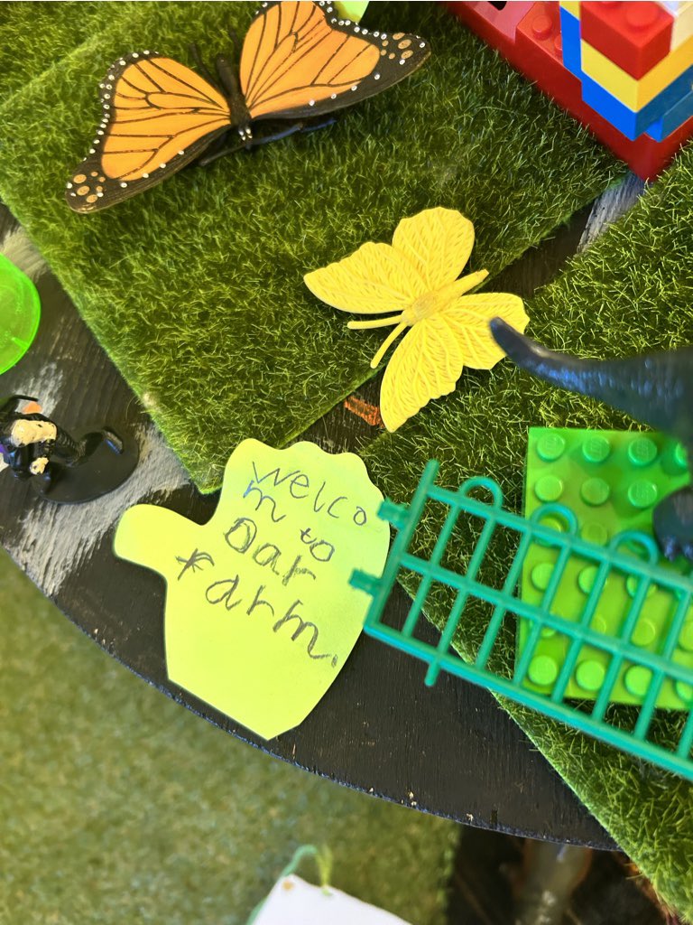 StCharlesGla's tweet photo. Two of our Primary 2 pupils worked together and used #LooseParts to make a farm this afternoon. They then used sticky notes to add labels to their farm. #LearningThroughPlay #FunctionalWriting @PPGlasgow @literacyfor_ALL https://t.co/1qfZU9omsN