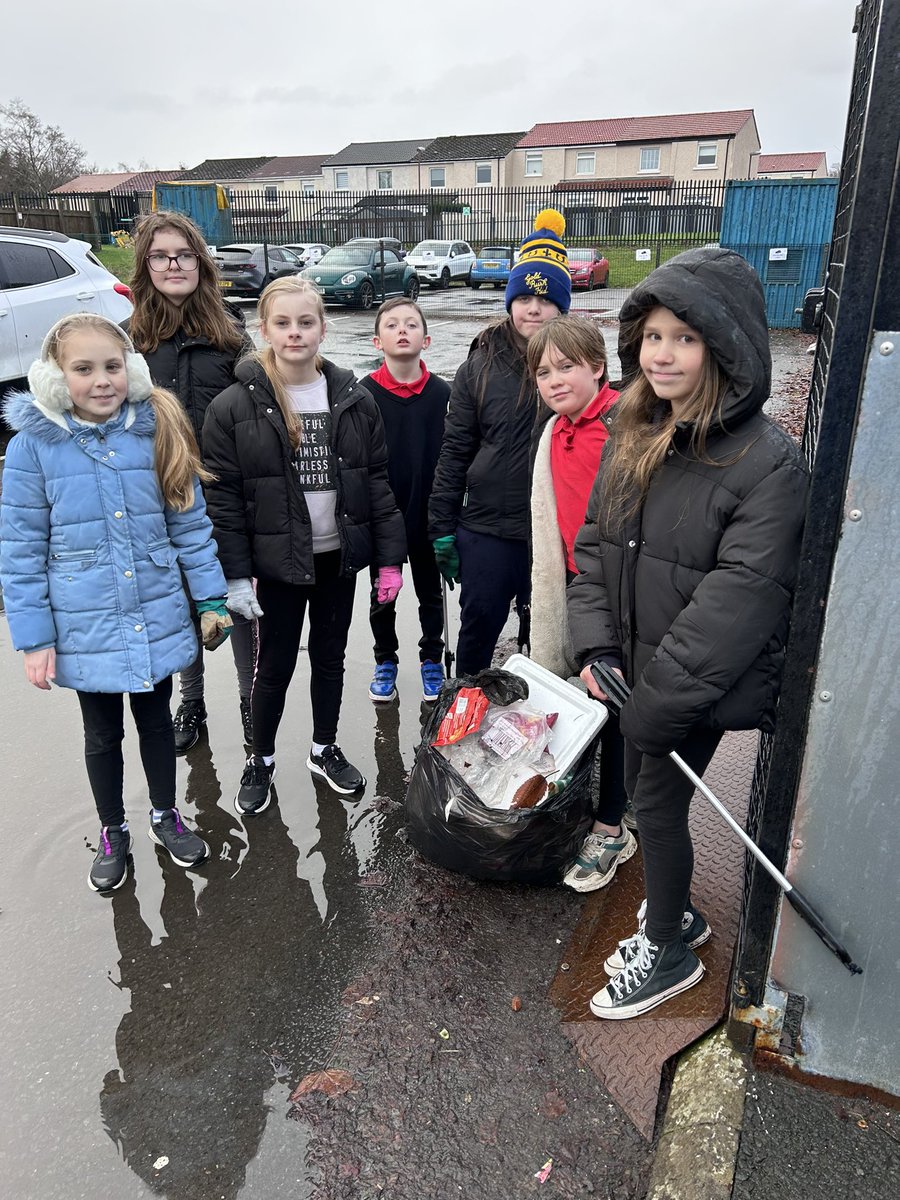 Iona Mohammed (@mohammed_iona) on Twitter photo Fabulous effort by the Litter Squad and the Outdoor Learning group to tidy up the school grounds. Good to see them getting right into the corners! <a href="/KSBScotland/">Keep Scotland Beautiful</a> Fabulous effort by the Litter Squad and the Outdoor Learning group to tidy up the school grounds. Good to see them getting right into the corners! <a href="/KSBScotland/">Keep Scotland Beautiful</a>