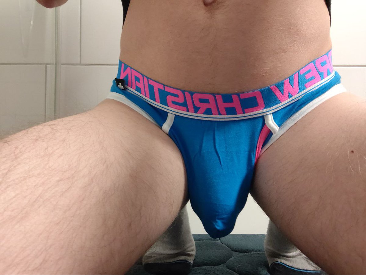JirahN1's tweet photo. And not to forget my bulge 😊😏 wanna sniff it? https://t.co/Wn1J9Ijl66