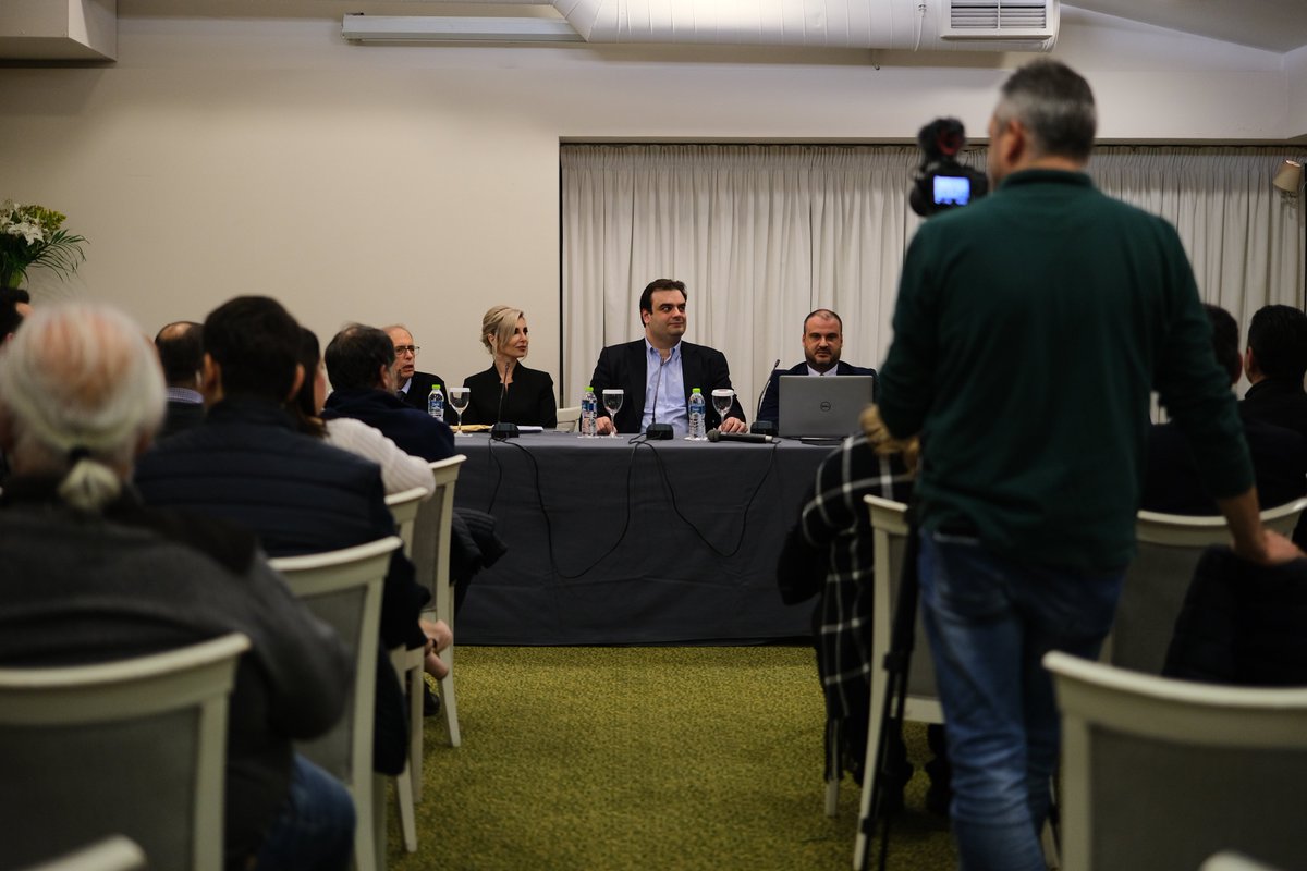 Kyriakos Pierrakakis (@Pierrakakis) on Twitter photo 2023-01-25 20:25:25 Το νέο πρόσωπο του κράτους είναι ψηφιακό, απλό, φιλικό στον πολίτη. Στην εκδήλωση της Πανελλήνιας Ένωσης Λογιστών Οικονομολόγων Ελλάδος συζητήσαμε για την ψηφιακή πρόοδο που υλοποιήσαμε και για όσα έχουμε δρομολογήσει για τη δεύτερη τετραετία του @kmitsotakis. Το νέο πρόσωπο του κράτους είναι ψηφιακό, απλό, φιλικό στον πολίτη. Στην εκδήλωση της Πανελλήνιας Ένωσης Λογιστών Οικονομολόγων Ελλάδος συζητήσαμε για την ψηφιακή πρόοδο που υλοποιήσαμε και για όσα έχουμε δρομολογήσει για τη δεύτερη τετραετία του @kmitsotakis.
