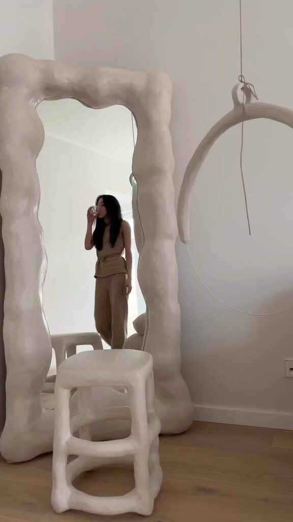 studiogabuk's tweet photo. — BEHIND THE SCENES — We’re still obsessed with the Bone Mirror by @hanna.goldfisch. Hannah is the Queen of visualising, designing and crafting unique objects for her home.

#studiogabrielleuk #behindthescenes https://t.co/IDzVmkoRCU https://t.co/Jmv6P2P3nQ
